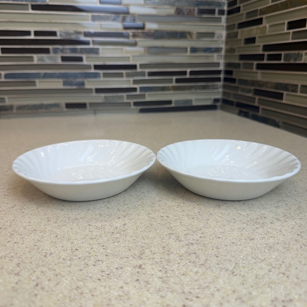 VTG Johnson Brothers SnowWhite Swirl Fruit Bowls Set of 2 England Ironstone 5"